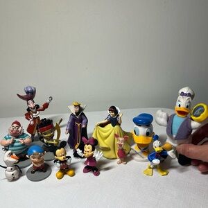 Disney Character Figurine Set. Collectible. Evil queen. Doc. Donald. Daisy. Mick